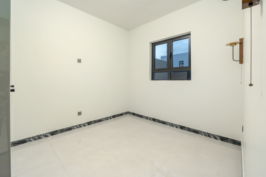 6 Bedroom Property for Sale in Sandown Western Cape